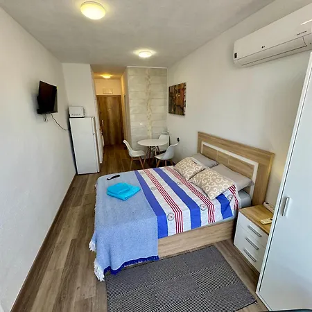Capitan Friday Apartament